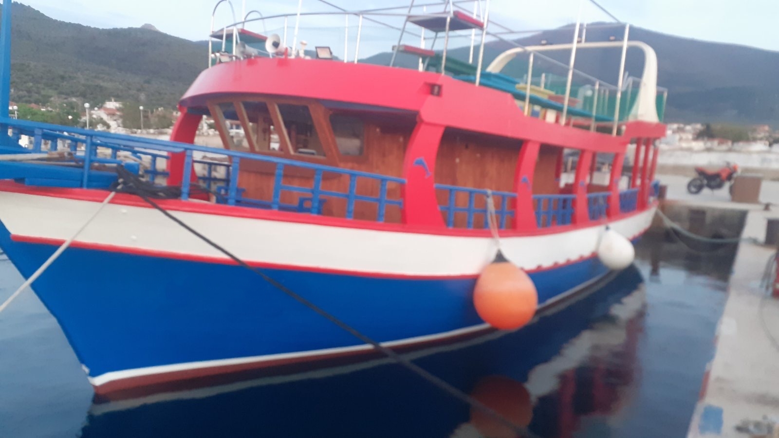 Go 1235 - Day Cruise Ship - 15m