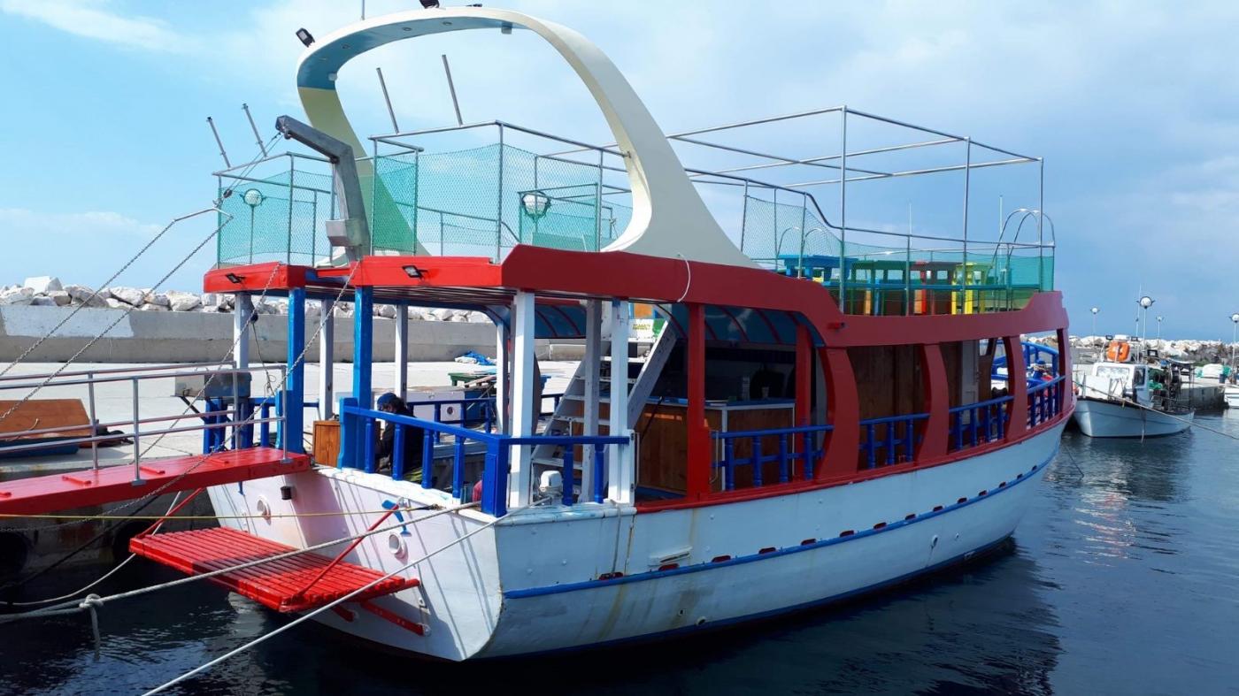 Go 1235 - Day Cruise Ship - 15m