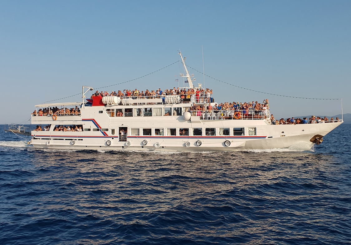 Go 0298 - Day Passenger Boat - 37m