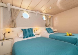 Go 1214 - Night Cruise Ship - 39m