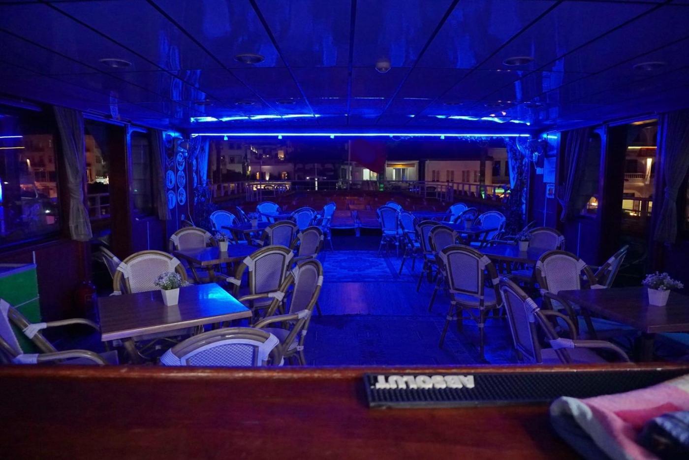 Go 1282 - Day Cruise Ship - 42m