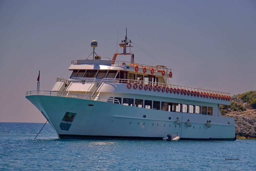 Go 1282 - Day Cruise Ship - 42m