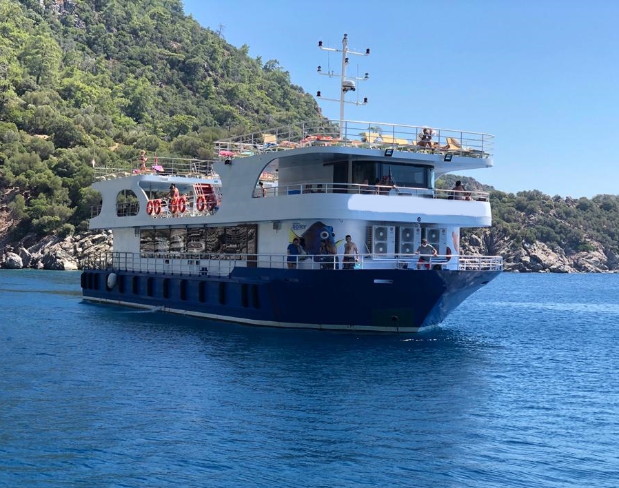 Go 1300 - Glass Bottom Boat - 28m