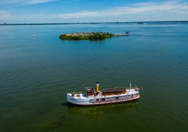 Go 1338 - Day Cruise Ship - 38m