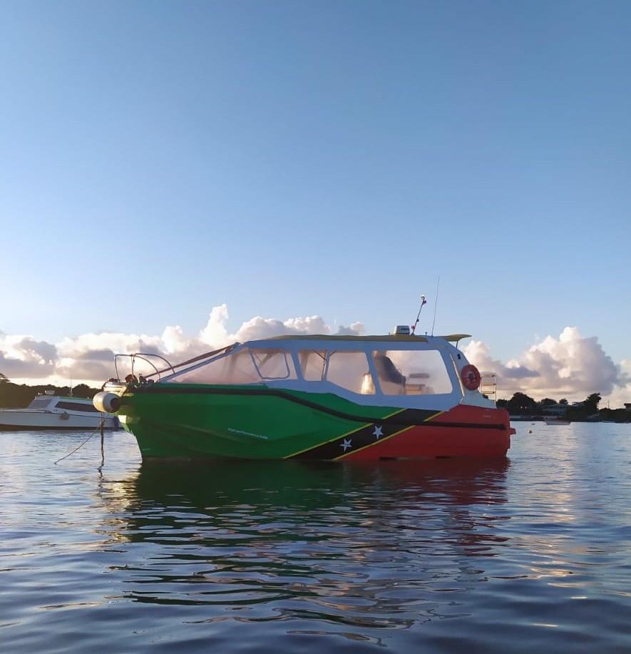 Go 1360 - Day Passenger Boat - 11m