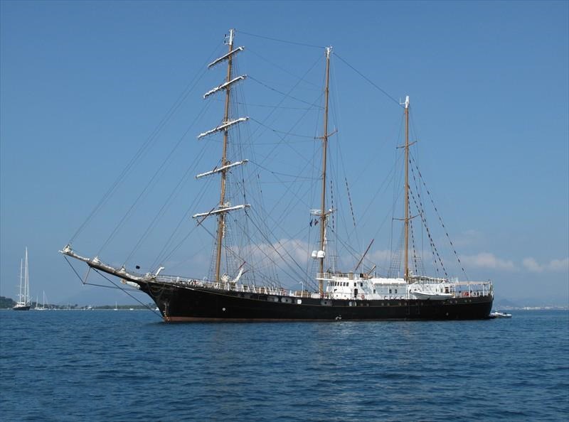 GY 184 - Night Cruiser - 82m