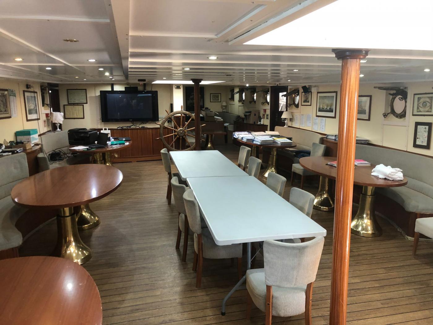 GY 184 - Night Cruiser - 82m