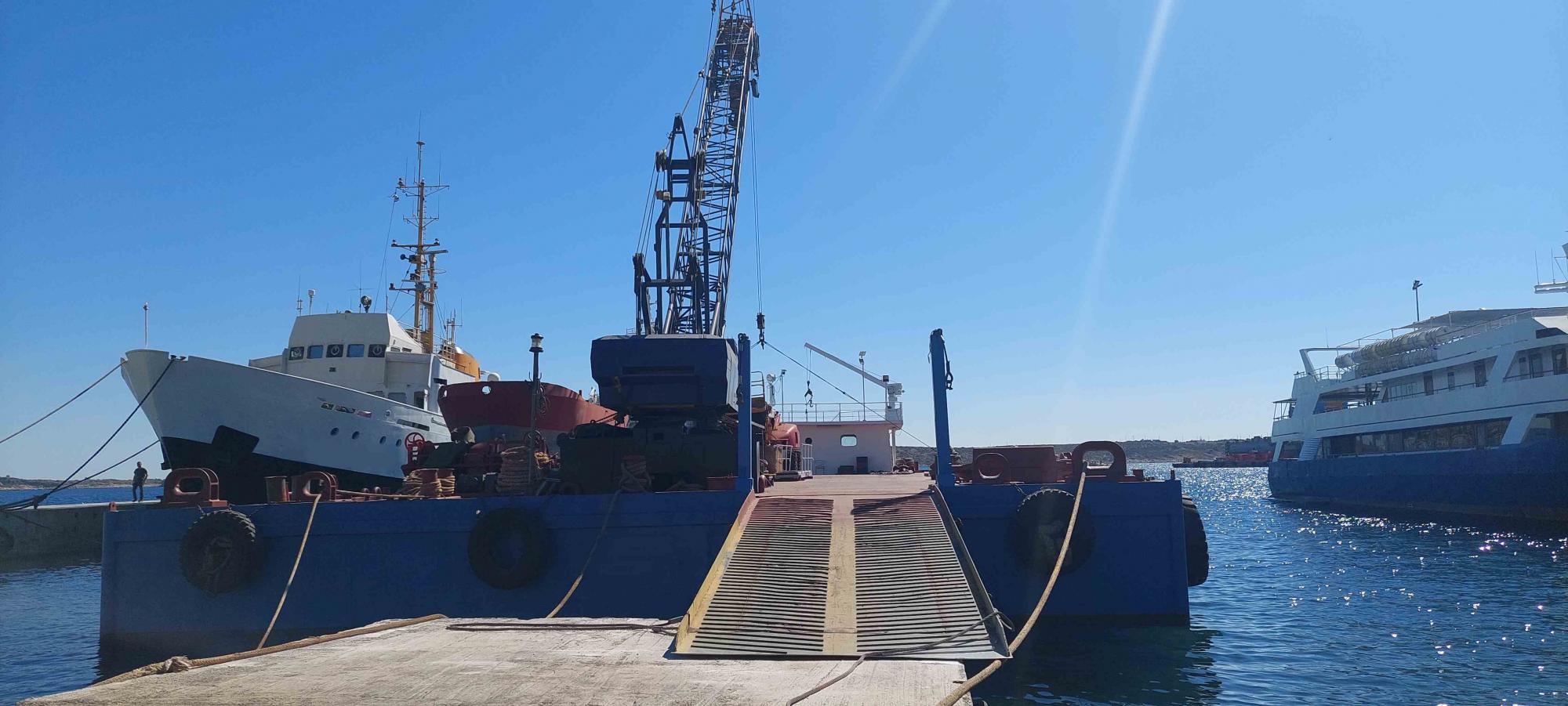 Go 1398 - Flat top deck barge - 48m