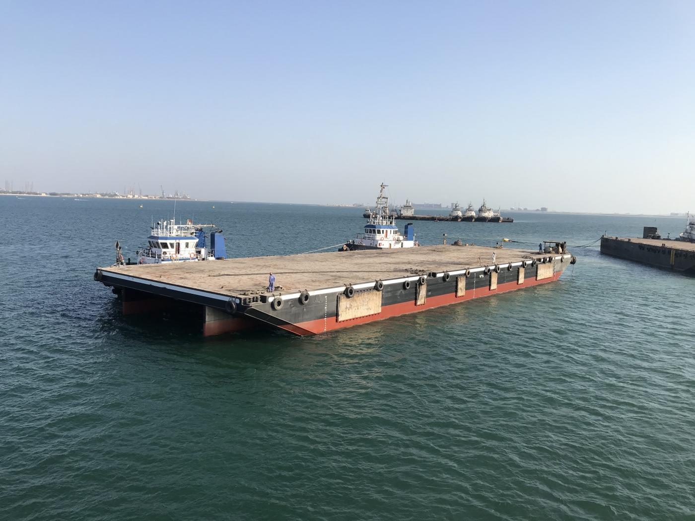 Go 1411 - Ballastable deck barge - 76m