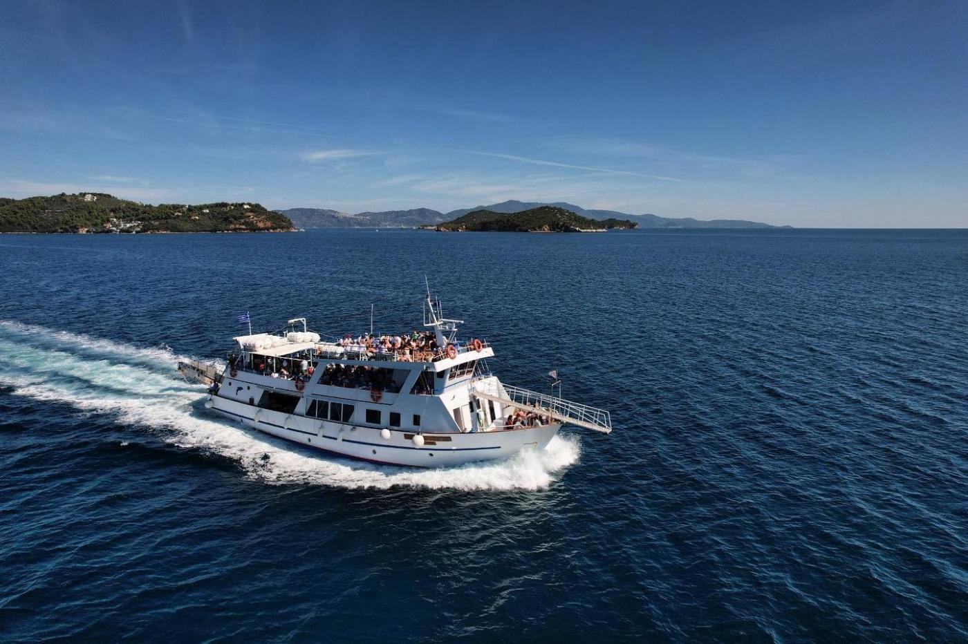 Go 1419 - Day Passenger Boat - 25m