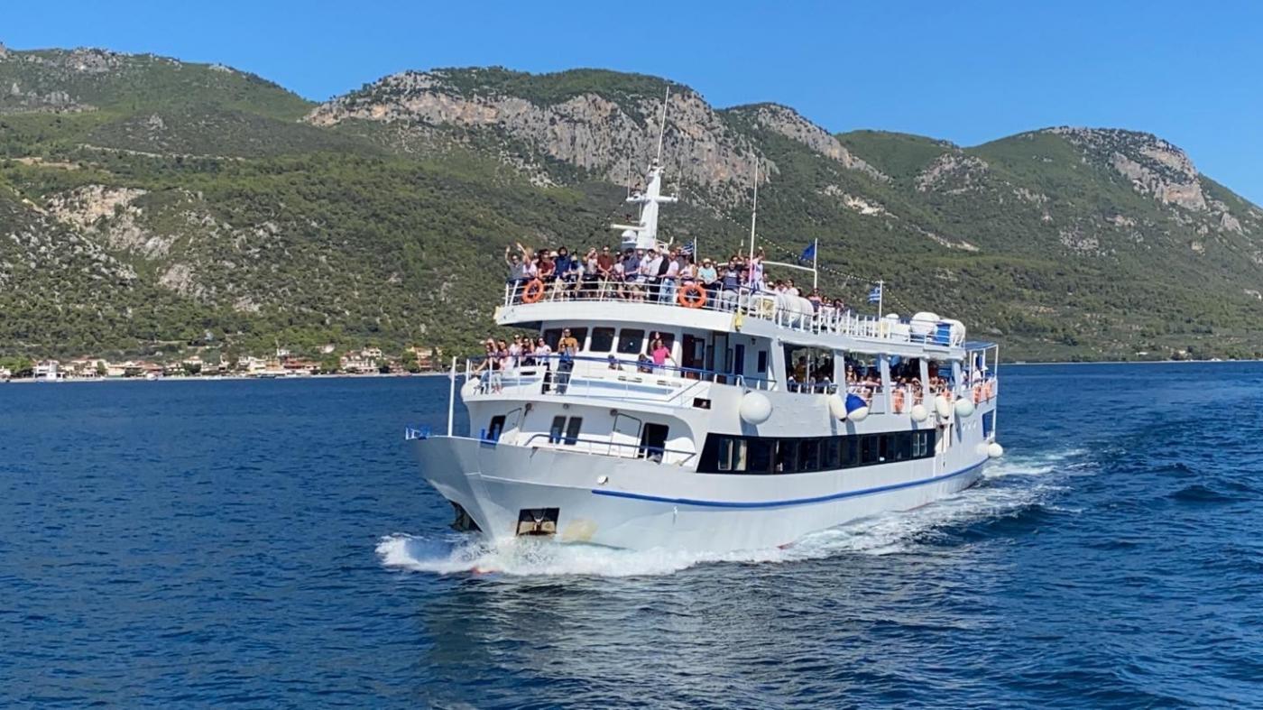 Go 1420 - Day Passenger Boat - 41m