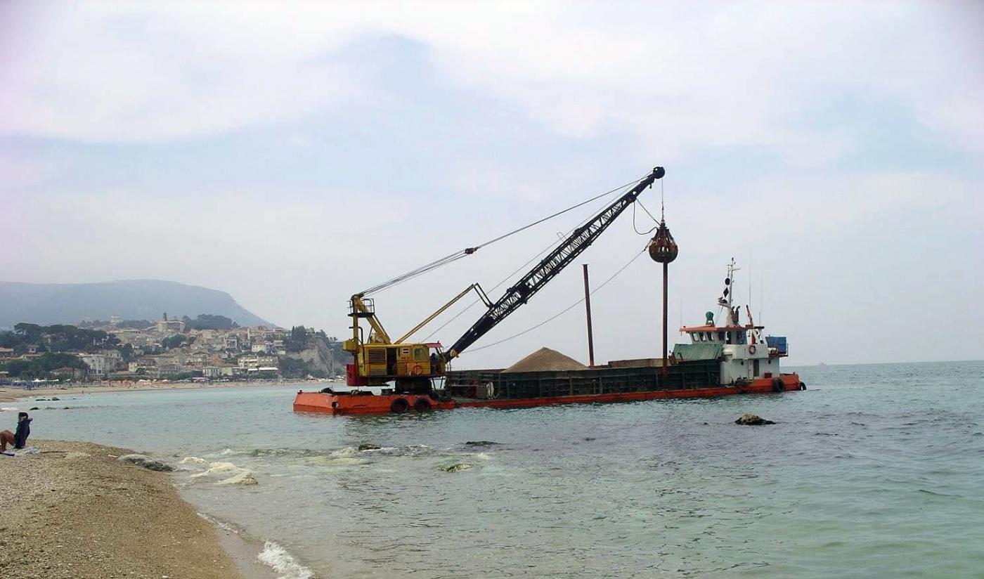 Go 1423 - Floating Crane - 39m