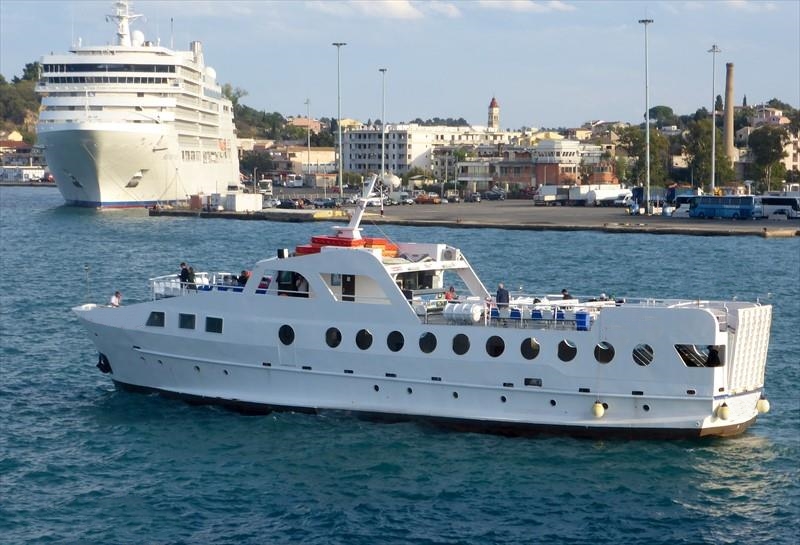 Go 1424 - Day RoPax Ferry - 33m