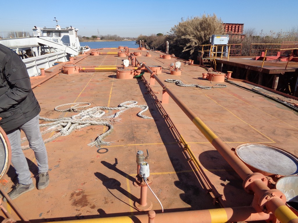 Go 1433 - Tank Barge - 39m