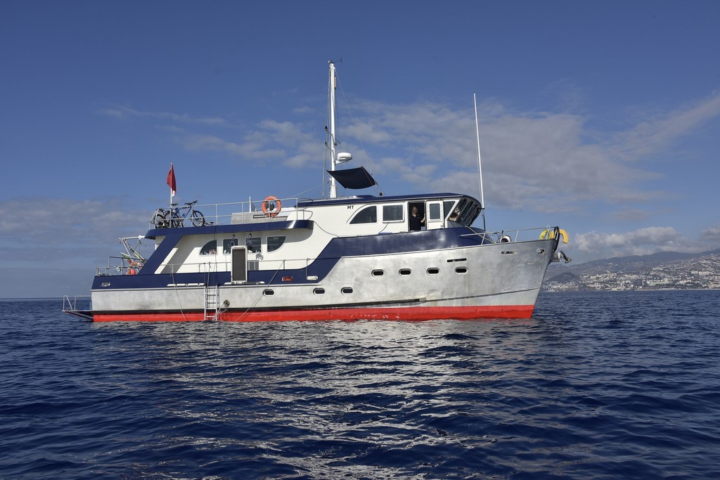 Go 1477 - Research Vessel - 16m