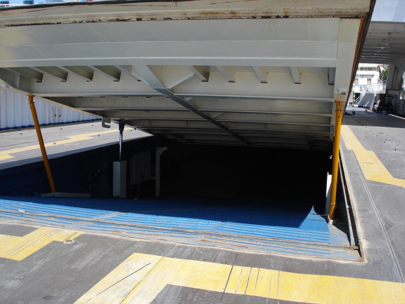 Go 0026 - Double Ended Ferry - 85m