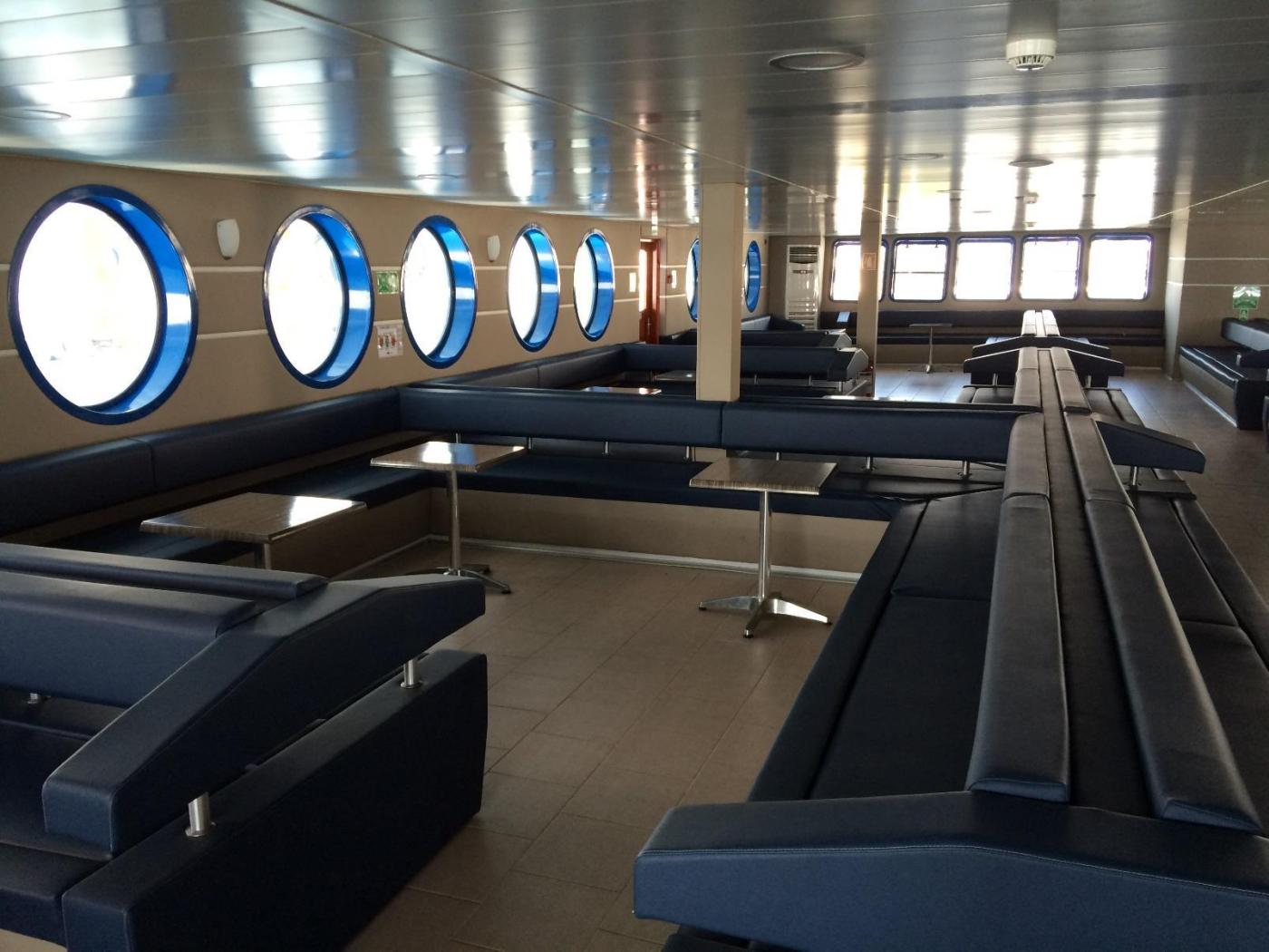 Go 0466 - Double Ended Ferry - 90m