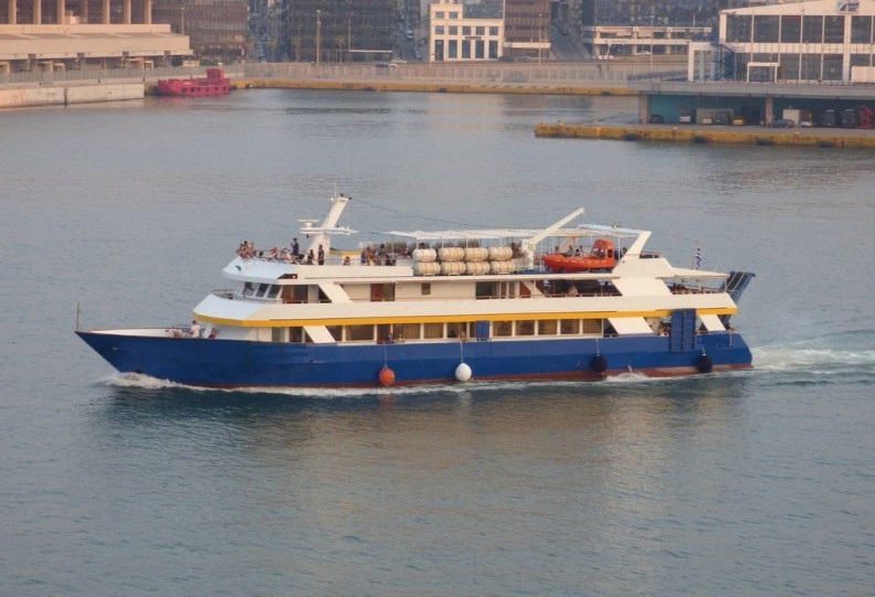 Go 0755 - Day Passenger Boat - 43m