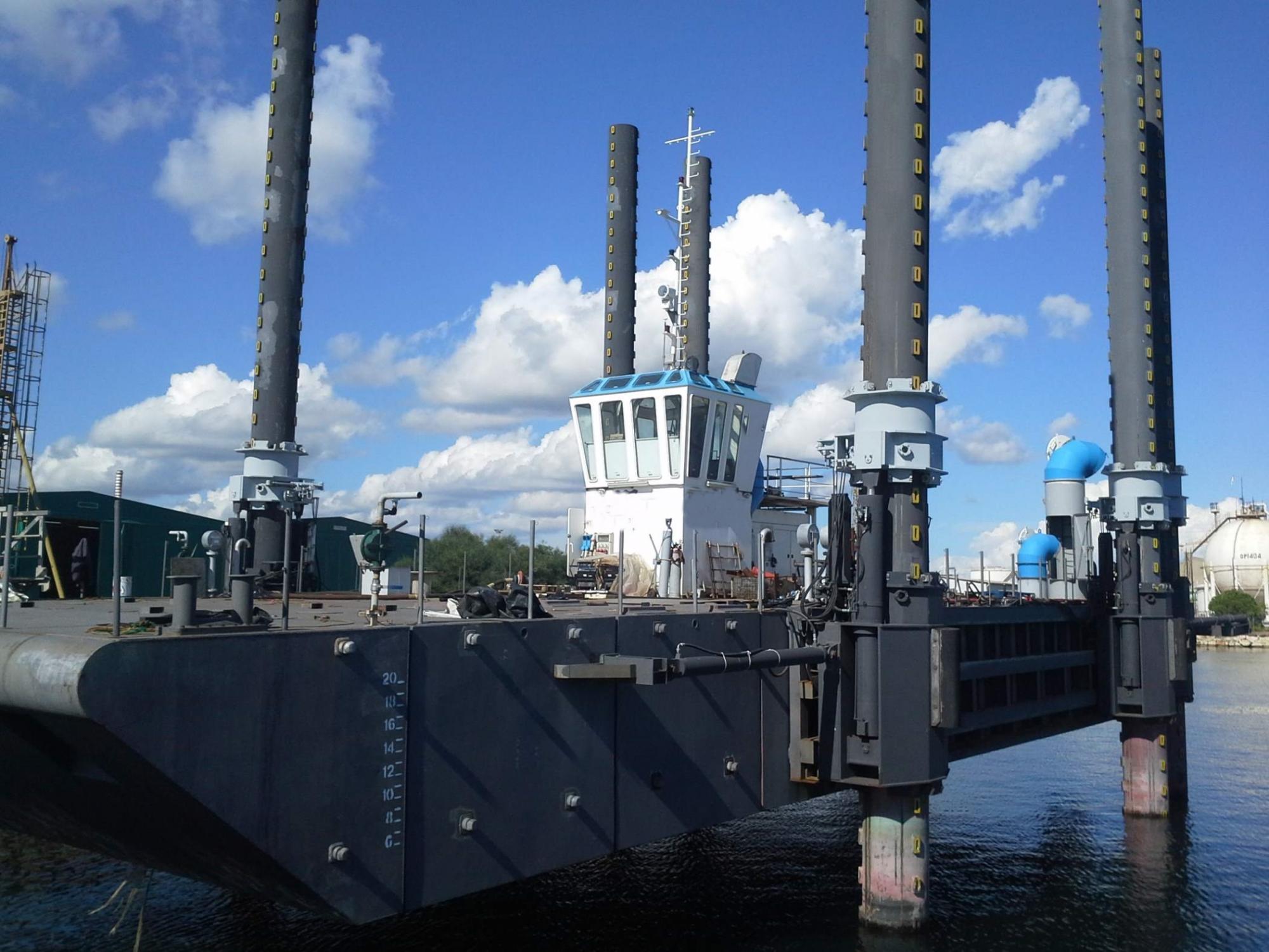 Go 0748 - Jack Up Barge - 31m