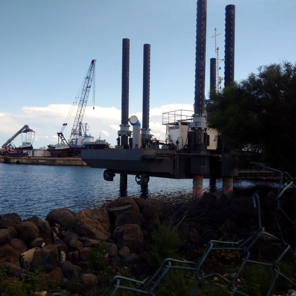 Go 0748 - Jack Up Barge - 31m