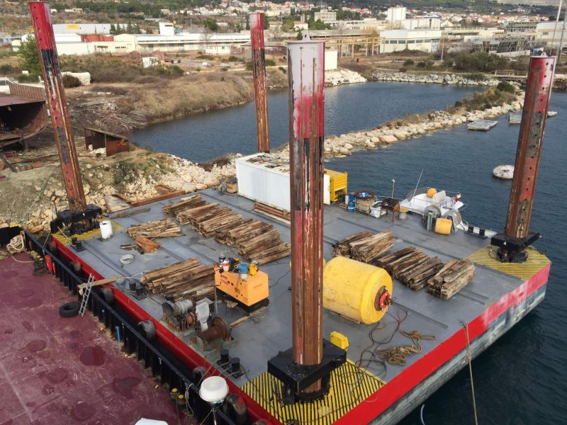 Go 0792 - Jack Up Barge - 22m
