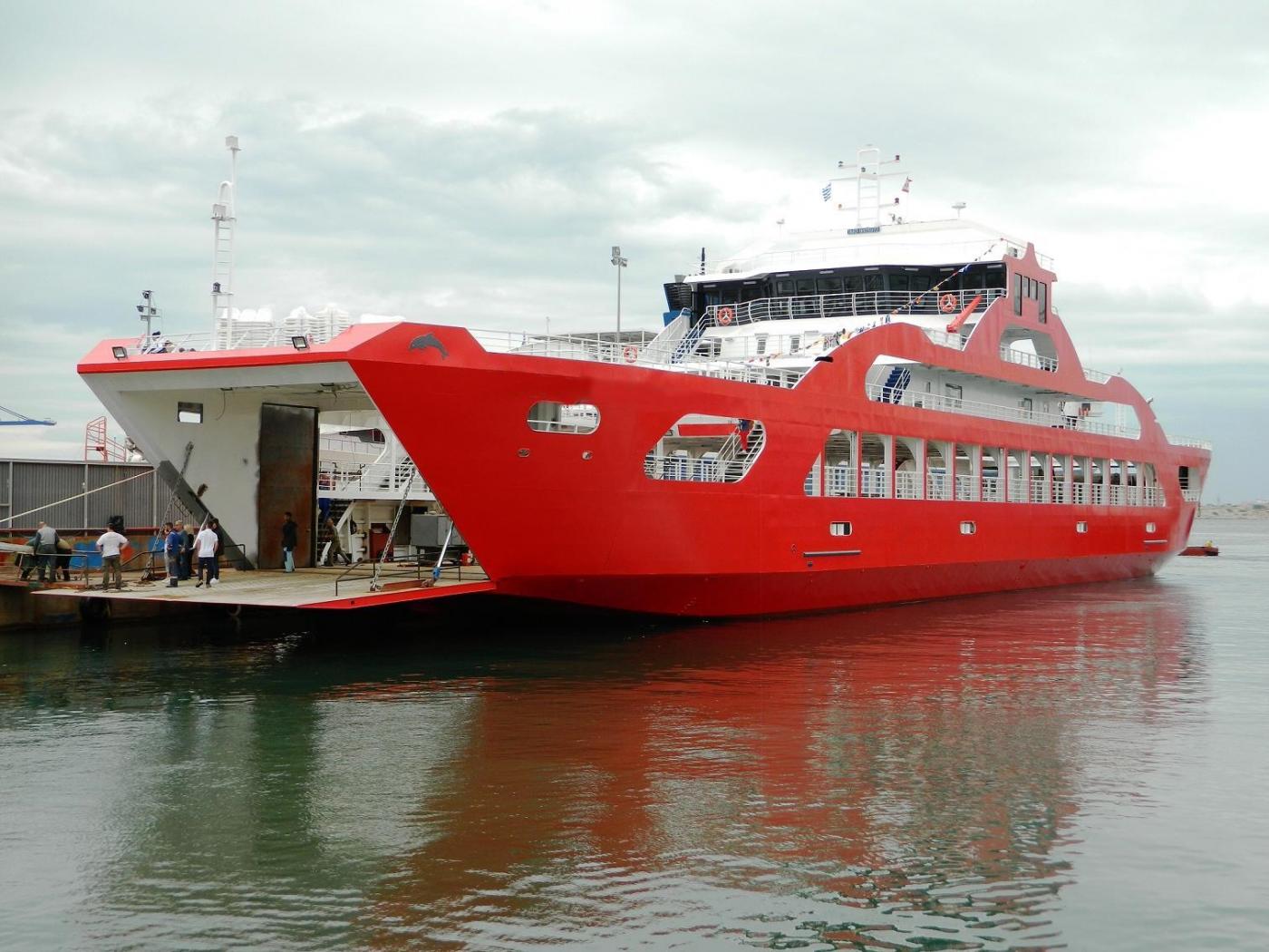 Go 0840 - Double Ended Ferry - 83m