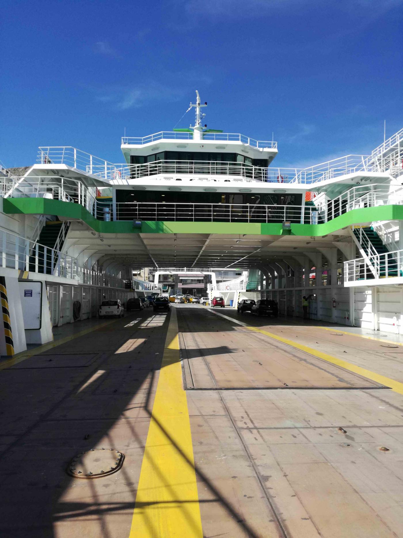 Go 0867 - Double Ended Ferry - 93m