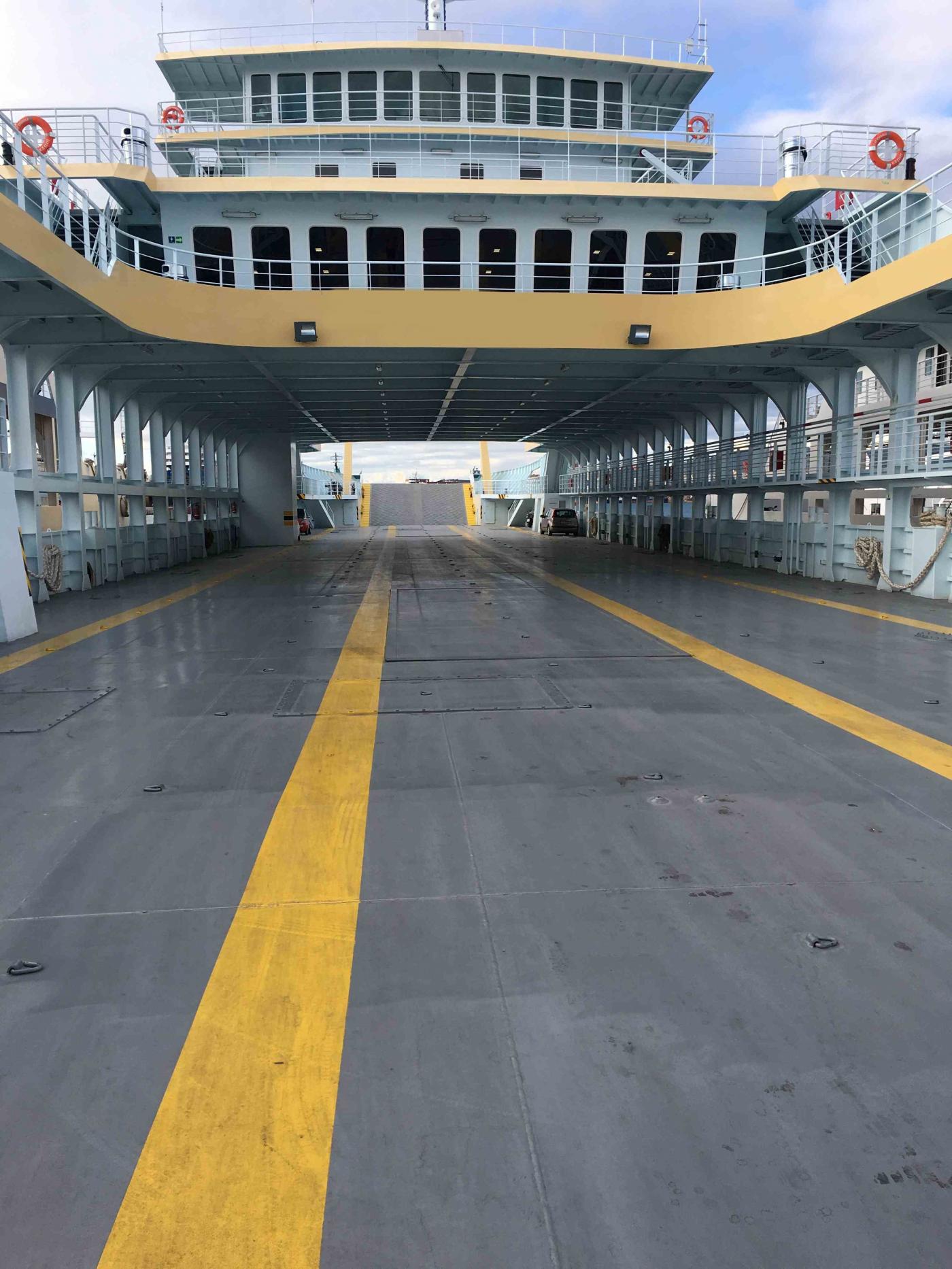 Go 0869 - Double Ended Ferry - 101m
