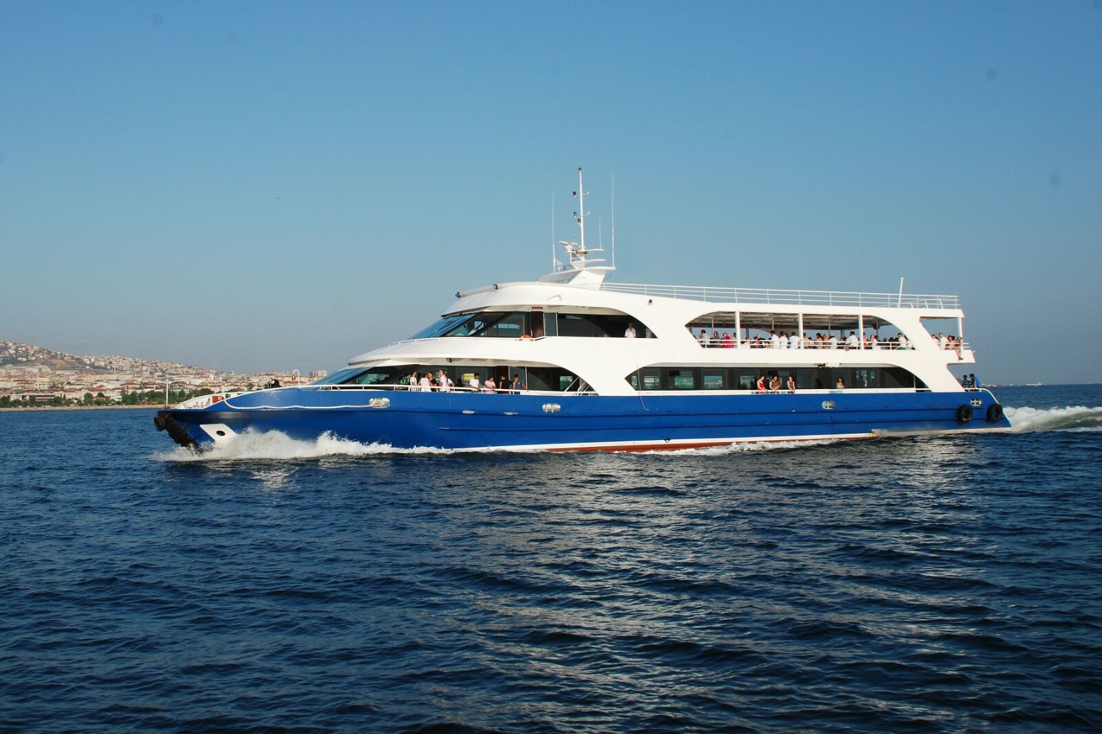 Go 0966 - Day Passenger Boat - 41m