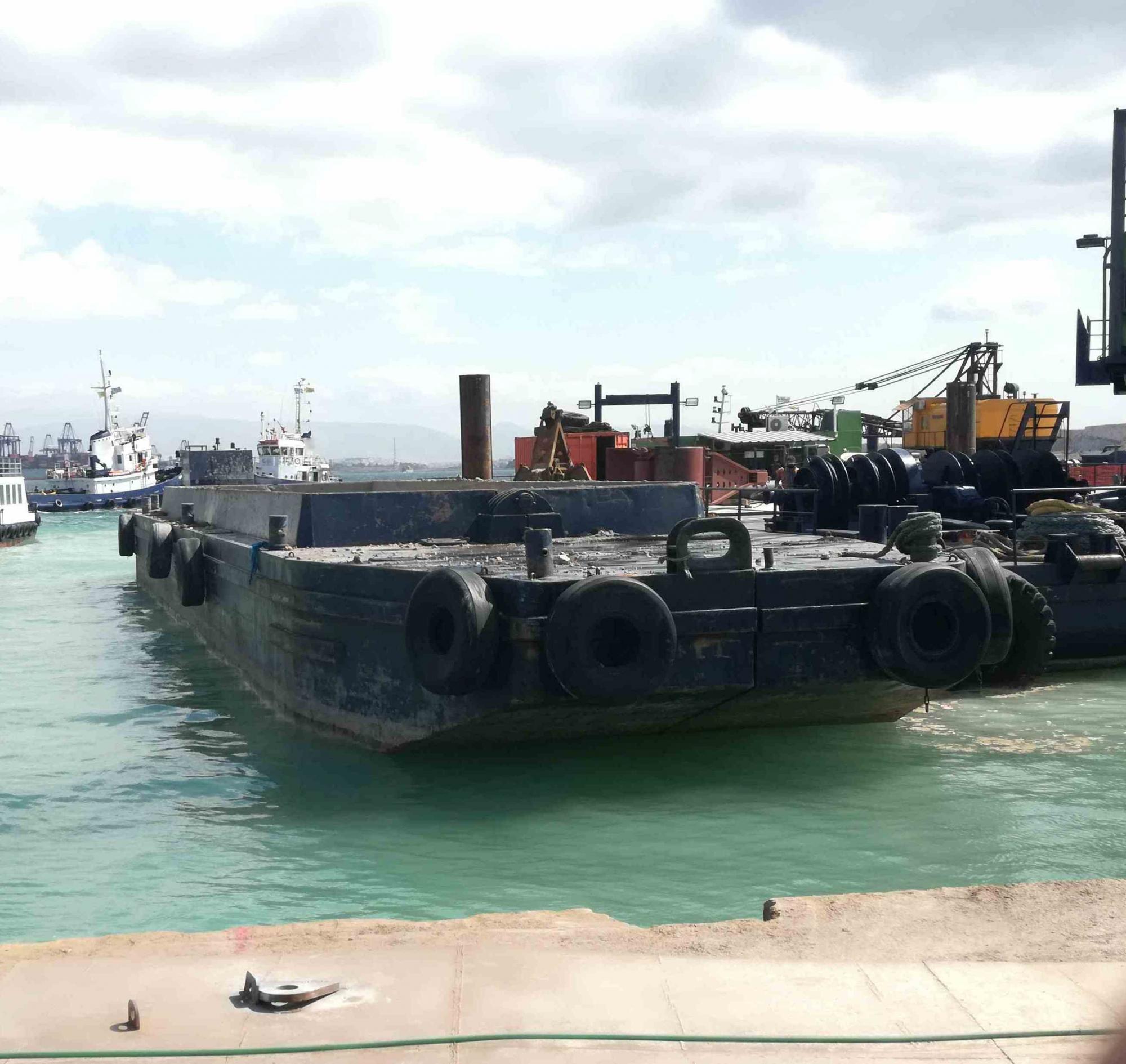 Go 1010 - Split Hopper Barge - 36m