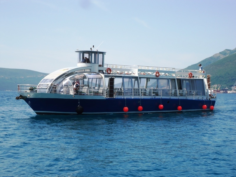 Go 1049 - Day Cruise Ship - 30m